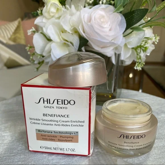 Shiseido Benefiance Wrinkle Smoothing Cream Moisturizer 50ml 1.7oz . - Picture 4 of 10